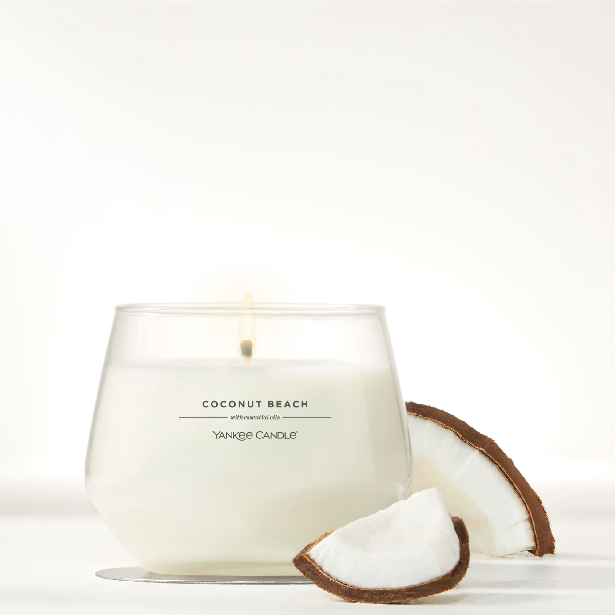 Yankee Candle Coconut Beach Studio Home Decor Scented Candles, 10 oz