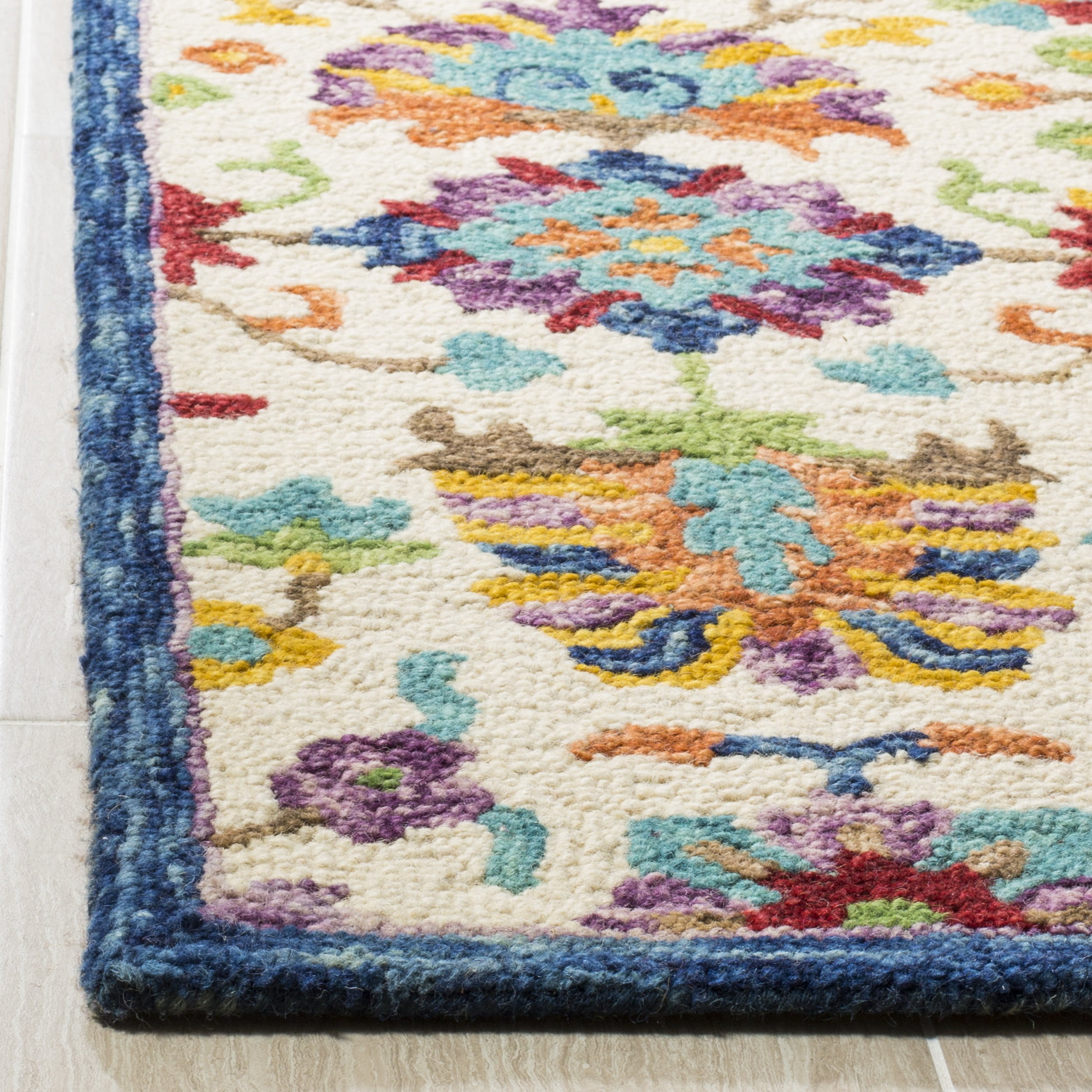 SAFAVIEH Aspen Giles Floral Bordered Wool Area Rug, Ivory/Blue, 3' x 5'