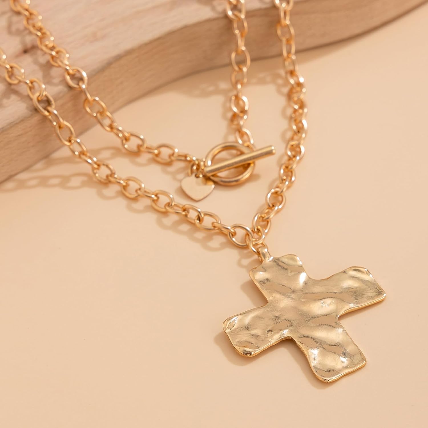 Chunky Cross Necklace for Women Gold Chunky Cross Pendant Necklace Layered Heart Toggle Necklace Hammered Cross Statement Necklace Thick Chain Necklace Jewelry