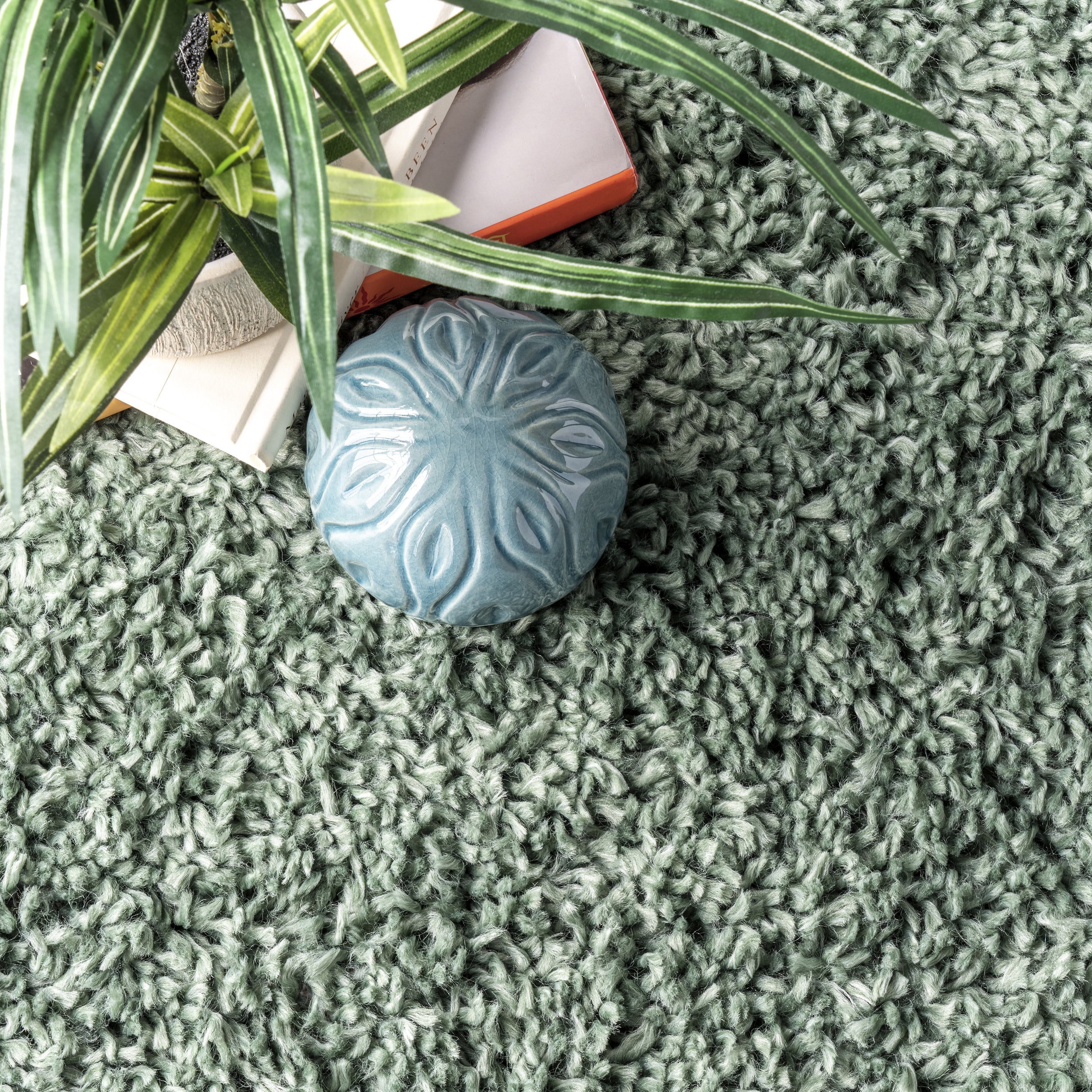 nuLOOM Kara Solid Shag Green 7' 10" x 10' 10" Casual Area Rug