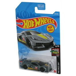 Amazon.com: Hot Wheels, 2015 HW Race, Corvette C7.R [Yellow