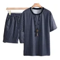 thumbnail image 4 of Hombres Playera Y Pantalones Cortos Con Estampado De Rayas, 4 of 8