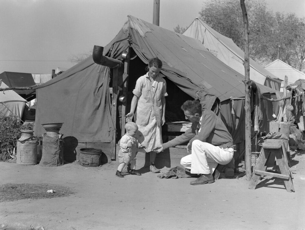 migrant-workers-1936-na-family-of-drought-refugees-at-a-migrant-camp