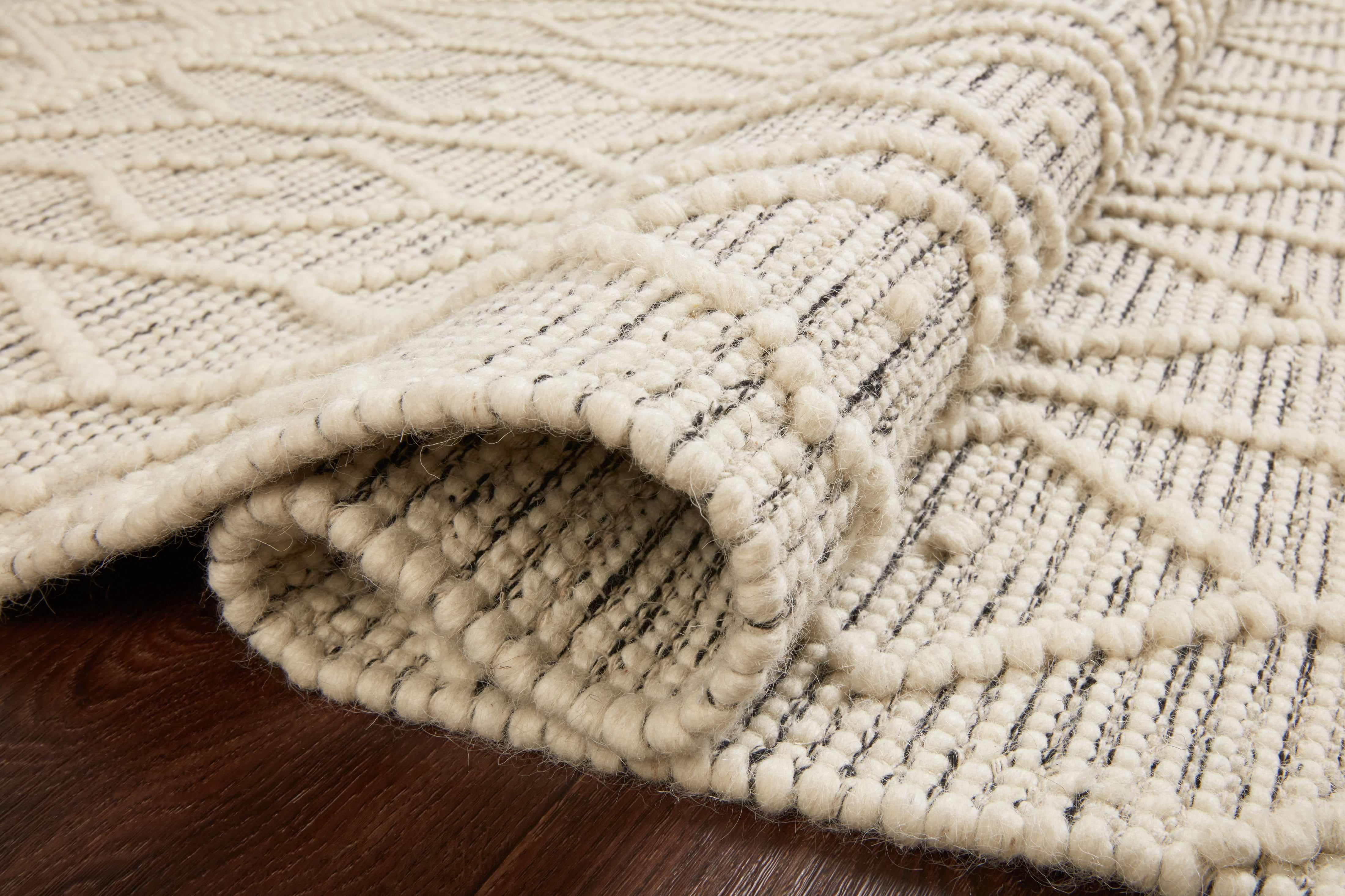 Loloi Noelle Ivory / Black Geometric Area Rug 18" x 18" Sample