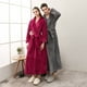 thumbnail image 2 of Camisón de pareja de terciopelo Beibei de franela gruesa de otoño e invierno Bata de baño con cinturón fijo de gran tamaño extendida para hombres y mujeres, 2 of 6