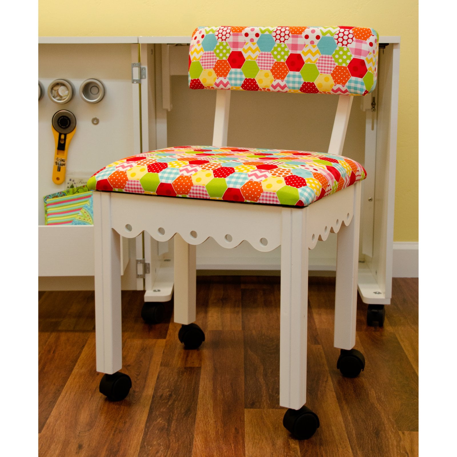 Arrow Riley Blake Hexi-Print Sewing Chair - Walmart.com