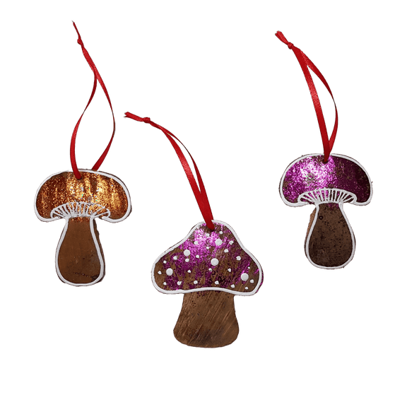 Hip & Chic Handmade Set Of 3 Coconut Shell Mushroom Ornaments   - Eco-Friendly Holiday & Home Décor