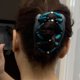 thumbnail image 1 of Peine de doble diapositiva, mariposa de Color aleatorio, cuentas de madera simuladas, peines elásticos para el cabello, horquillas, accesorios para el cabello diseñados para precisión, 1 of 8
