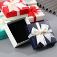 thumbnail image 2 of Caja de regalo cuadrada con lazo de cinta para dama de honor, boda, cumpleaños, regalo con tapa, embalaje portátil para joyas., 2 of 8