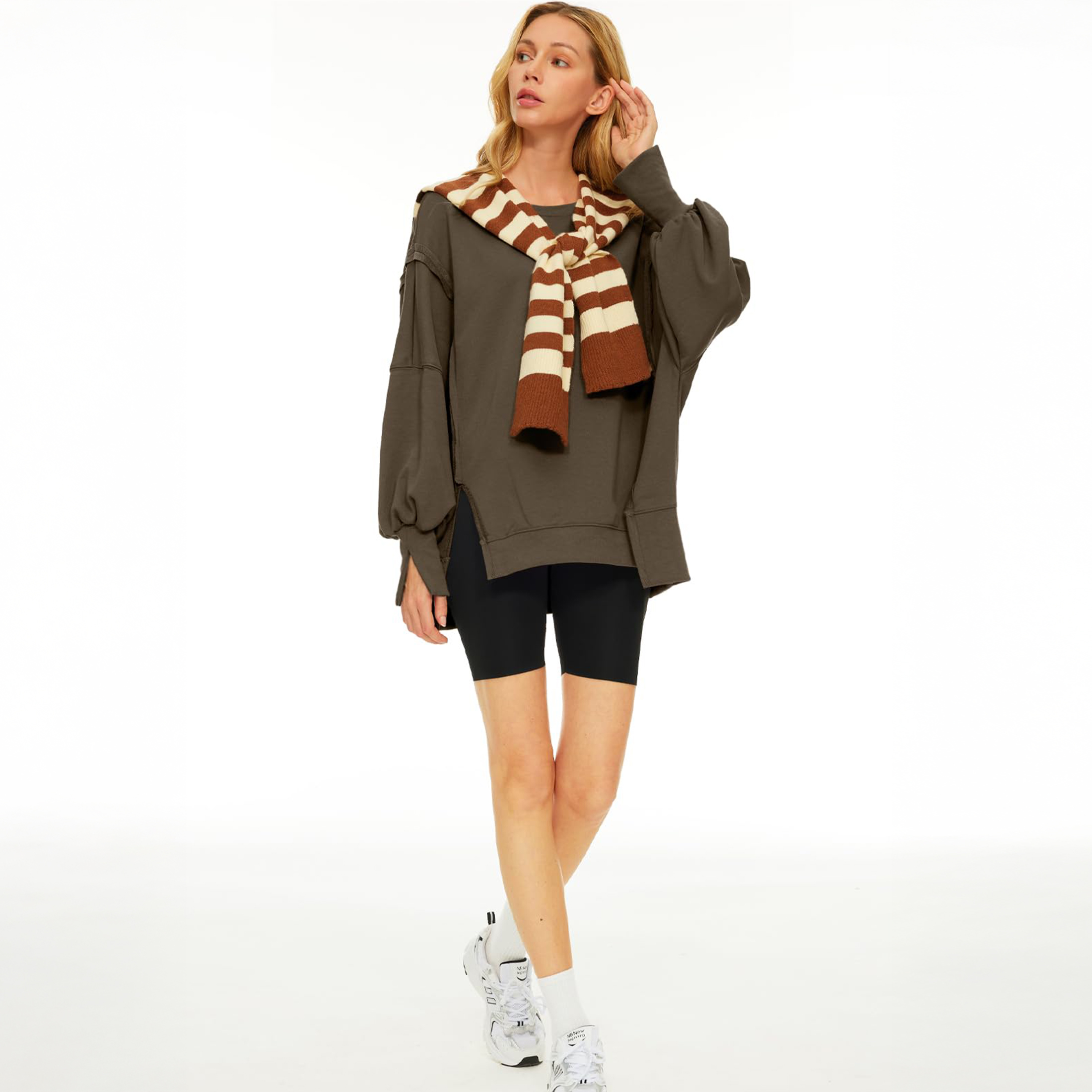 SUNBS Women's Oversized Crewneck Sweatshirt photo 4