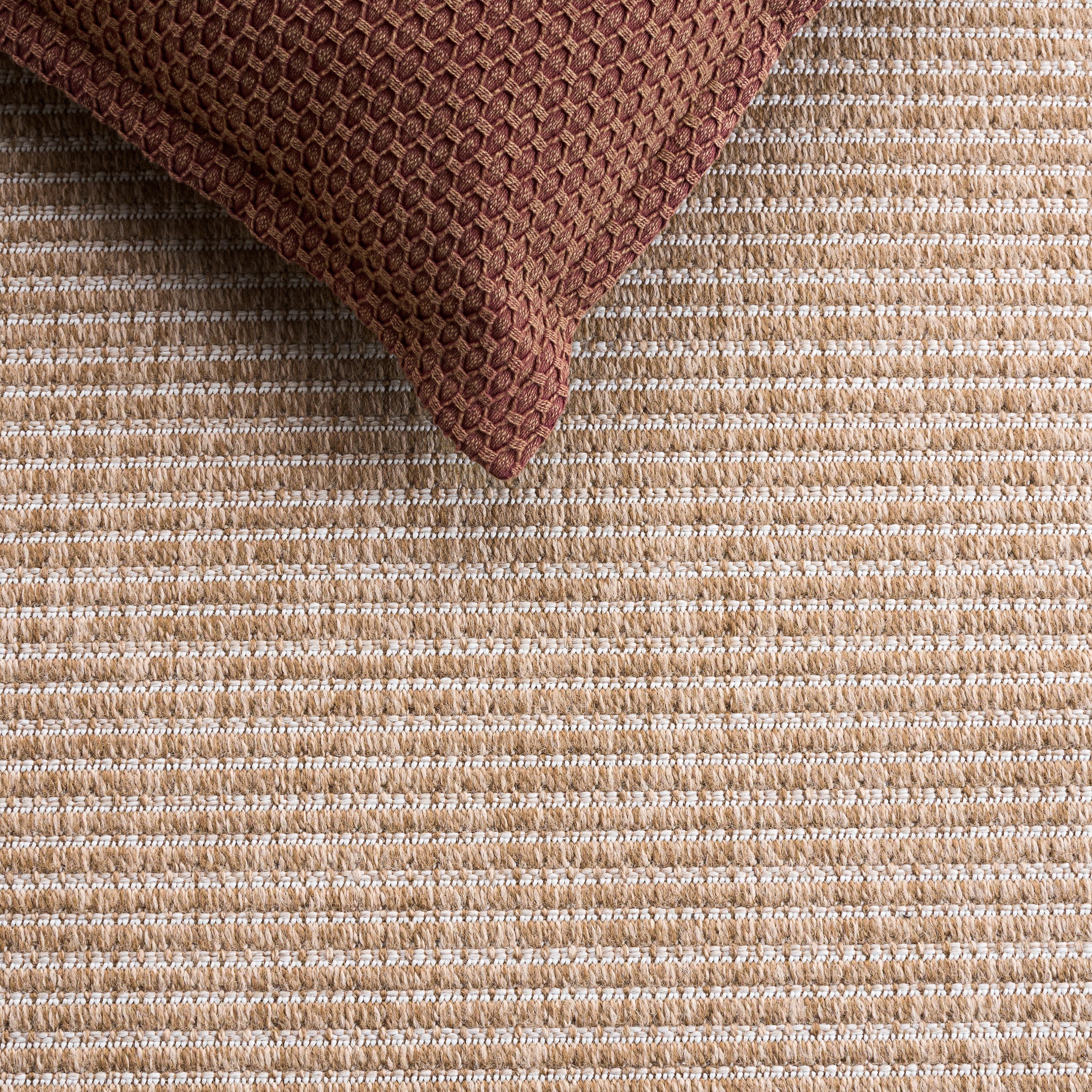 Safavieh Clayton Hervey Bordered Indoor/Outdoor Area Rug, Natural/Black, 4' x 6'