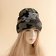 thumbnail image 5 of Gorro de invierno con puños suaves, pompón, rayas, tejido con calaveras, holgado, para esquí, cálido, tejido de camuflaje en jacquard, 5 of 5
