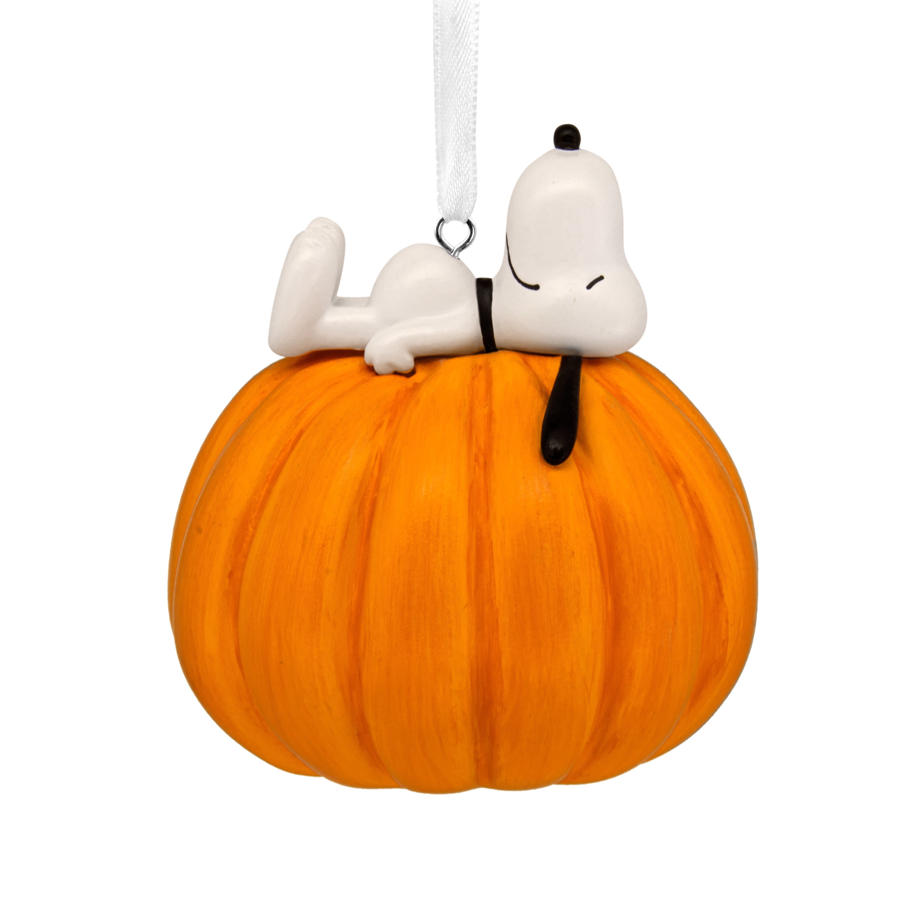 Hallmark Halloween Ornament (Peanuts Snoopy on Jack-o'-Lantern), 1 Count