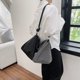 thumbnail image 4 of Bolso Mano Con Diamantes Imitación para Mujer Correa Ajustable Brillante, 4 of 9