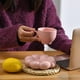 thumbnail image 5 of Taza de café de cerámica rosa con juego de vajilla a juego, juego de platos de flores, café, té y leche como regalo para su madre., 5 of 6