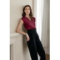 thumbnail image 4 of Camiseta sin mangas EVALESS Trendy 2025 con cuello en V plisado para mujer, 4 of 5