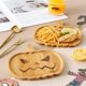 thumbnail image 4 of Bandeja de comida de calabaza de madera para Halloween, plato de mueca, decoración de plato de hamburguesa y patatas fritas, 4 of 5