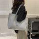 thumbnail image 5 of Bolso de mano para mujer, Bolso de hombro de cuero PU, Bolso de mano elegante, Bolso grandes (gris), 5 of 8
