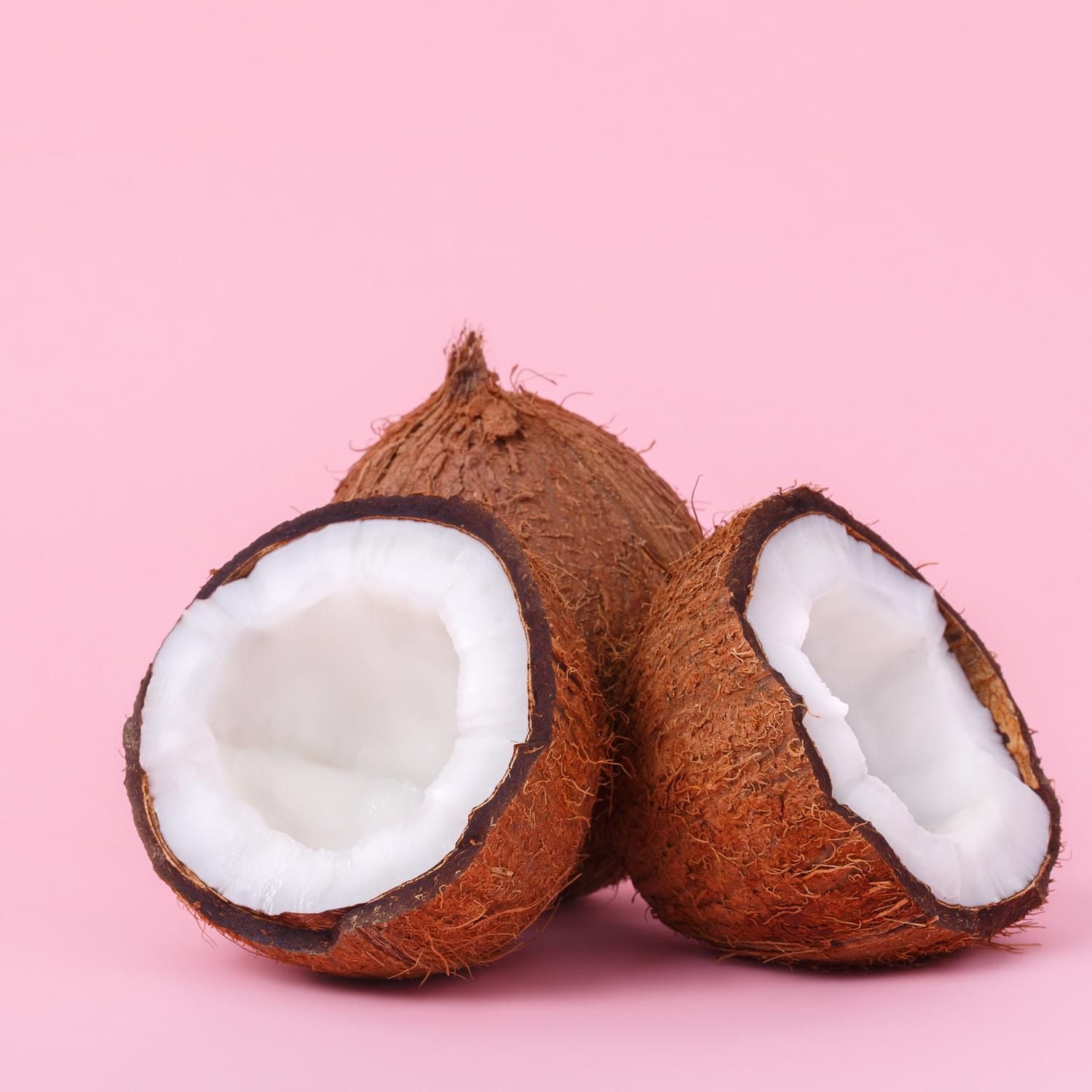 Shampooing pour cheveux bouclés – Nettoie en douceur, scelle l’hydratation et augmente le lustre des cheveux secs, frisottés et bouclés – Convient aux cheveux colorés, sans sulfate et avec ingrédients 400 ml, coco et karité