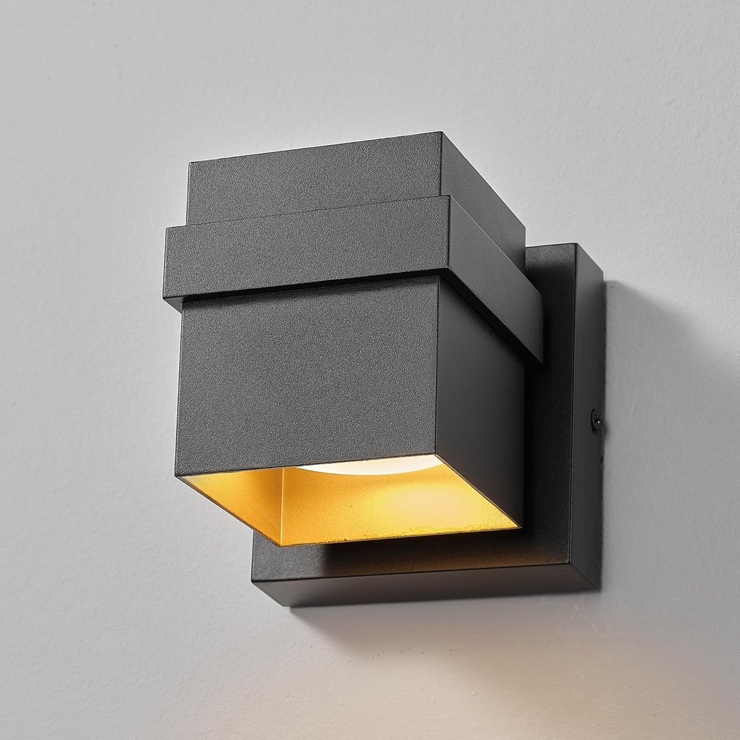 11.5W LED Integrated Outdoor Wall Sconce, Matte Black, Gold Accent, 400 Lumens, 3000 Kelvins, 90 CRI, Petite Structure, Outdoor Lighting Modern, Front Porch Décor