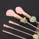 thumbnail image 3 of Baby Yoda Juego de Brochas de Maquillaje - 5 Piezas Profesional Serie de Películas Clásicas Brochas Cosméticas Fundación Mezcla Colorete Sombras de Ojos Kit de Brochas para Polvos Faciales F, 3 of 5