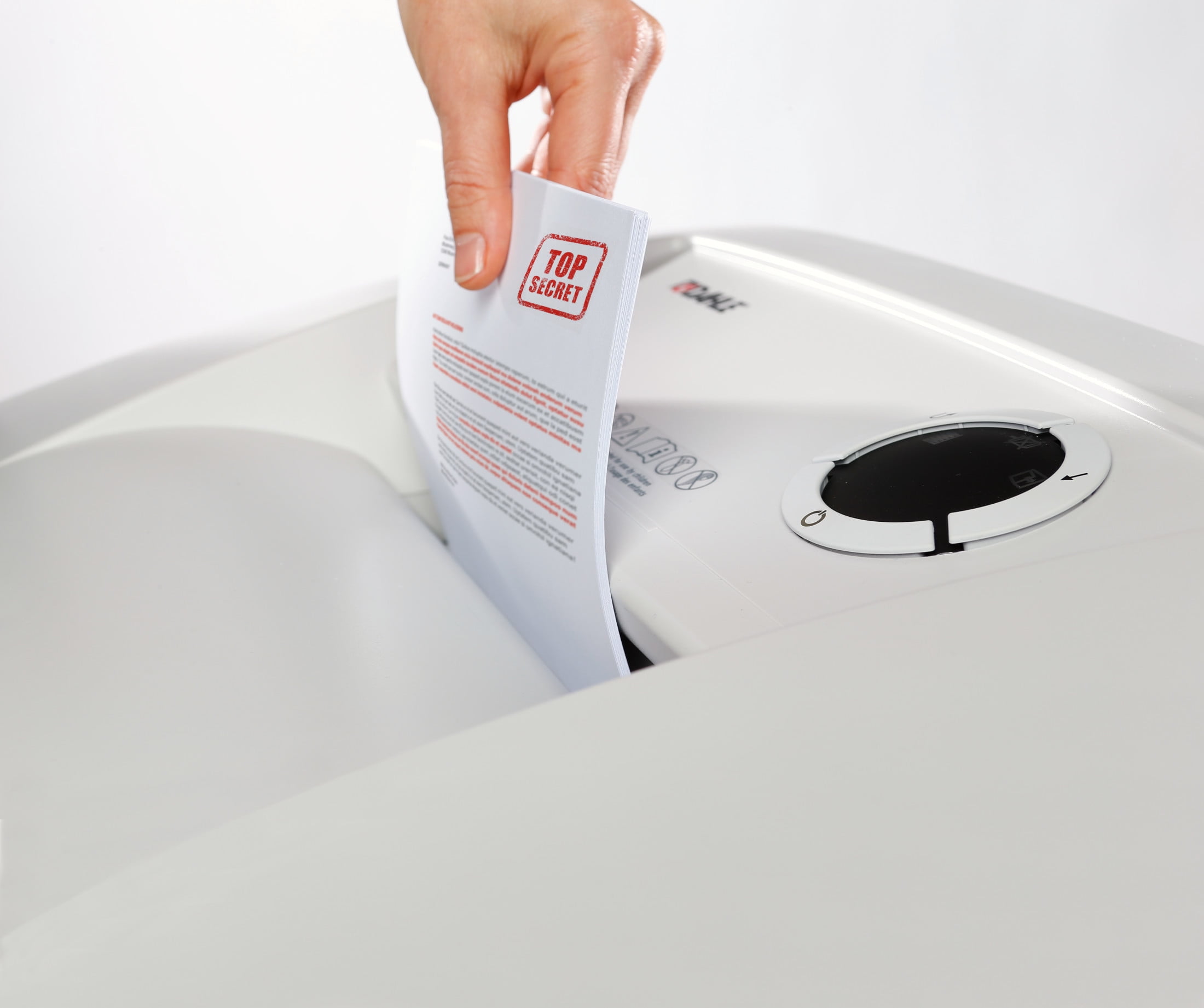 DAHLE CleanTEC 51564 Oil-Free Paper Shredder w/Air Filter, German Engineered, 22 Sheet Max, Level P-4 | O-3
