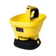 thumbnail image 1 of Esparcidor manual universal de 2,7 l para césped, fertilizantes, derretimiento de hielo y sal para carreteras. Amarillo, 1 of 8