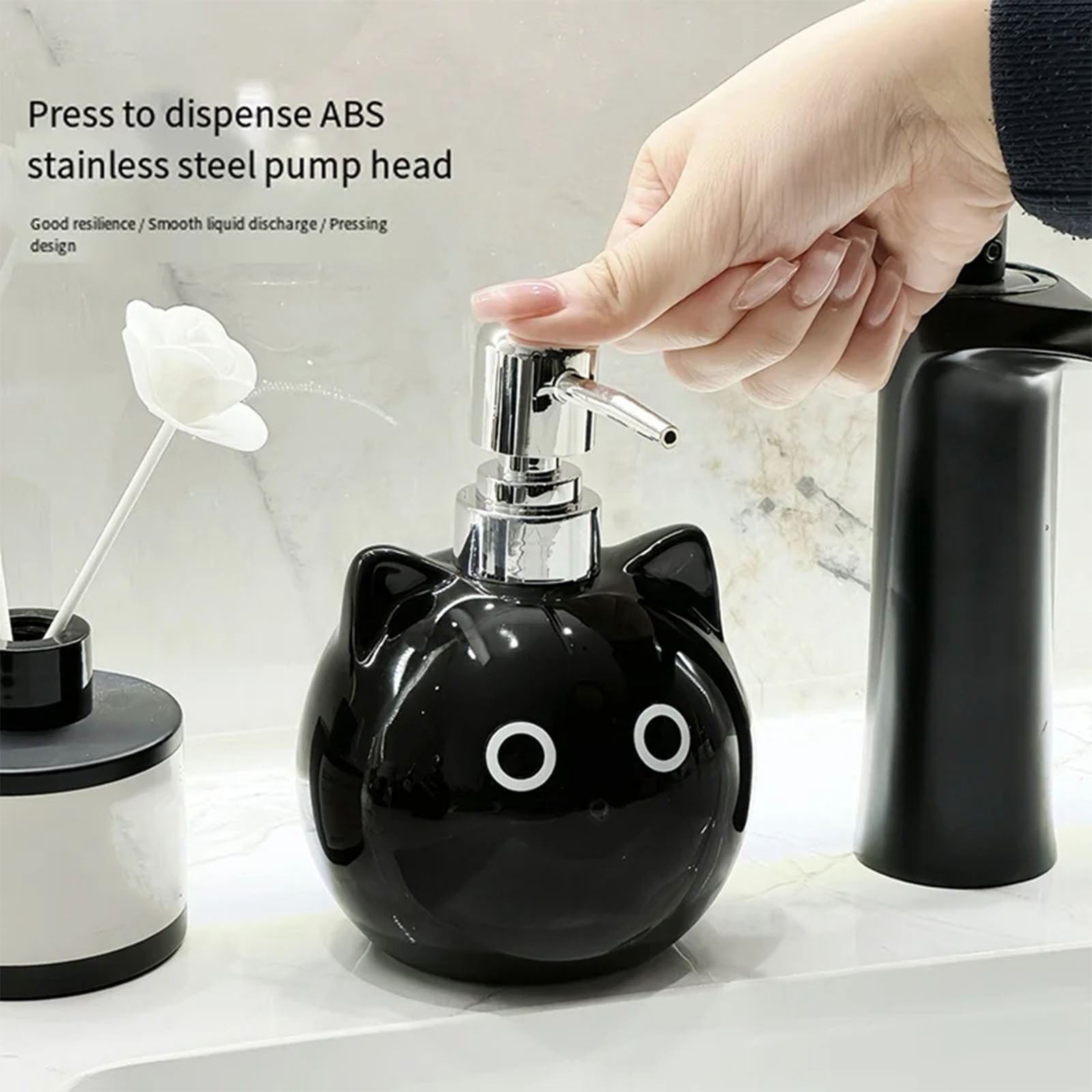 Gnwei Cute Hand Soap Dispenser, Ceramic Cute Cat Soap Dispenser with Pump, Perfect for Dish Soap, Liquid Soap, Hand Soap Dispenser for Bathroom, 16 oz Refillable Lotion Bottle