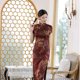 thumbnail image 1 of Falda cheongsam adelgazante de estilo chino joven de manga corta de satén largo de verano y otoño, ropa de mujer de talla grande, 1 of 6