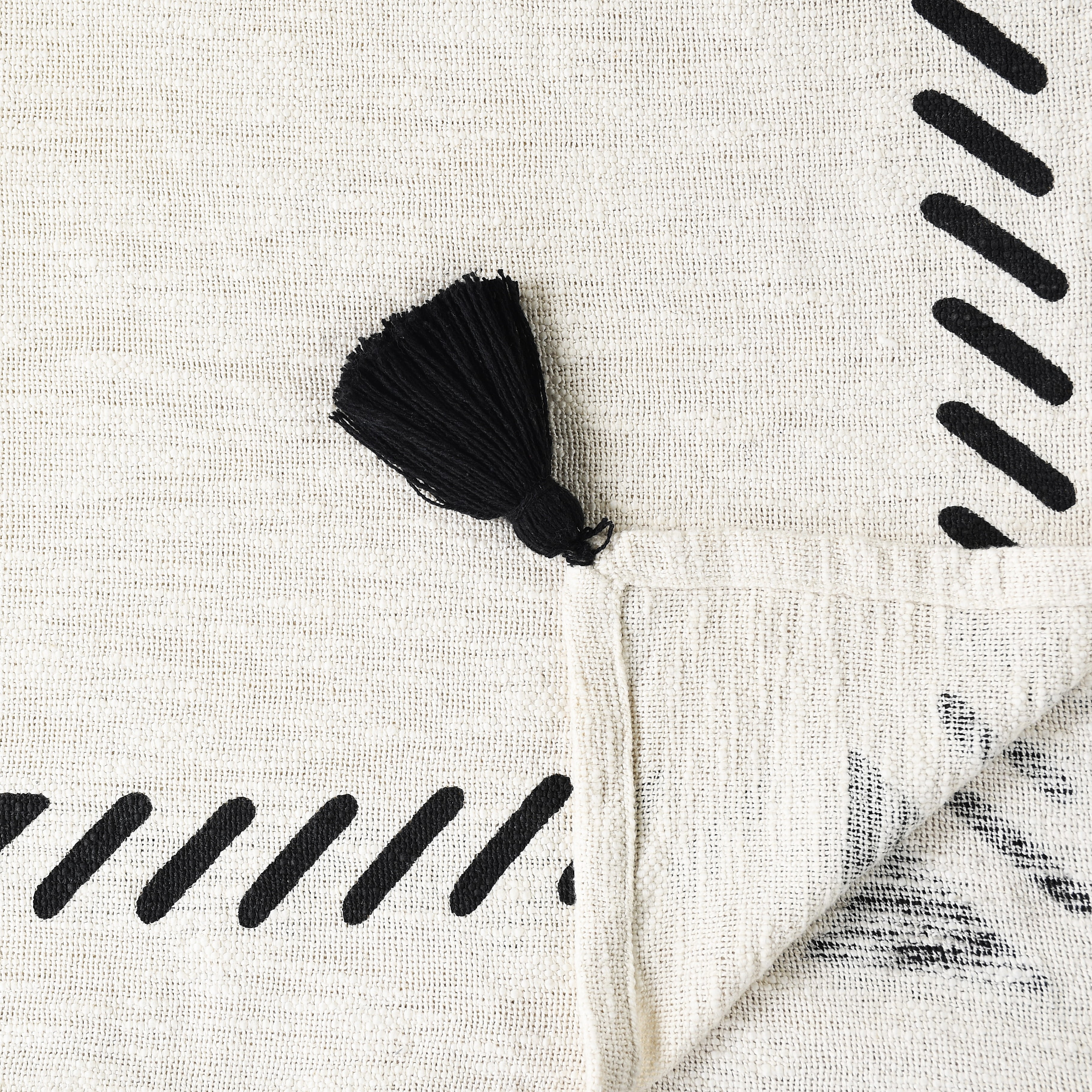 LR Home Cream and Black Bordered Diamond Cotton Throw Blanket, 50" x 60"