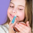 thumbnail image 4 of Set de brillo labial Expressions Roller-Ball Glitter, 16 unidades, para niños, 4 of 7
