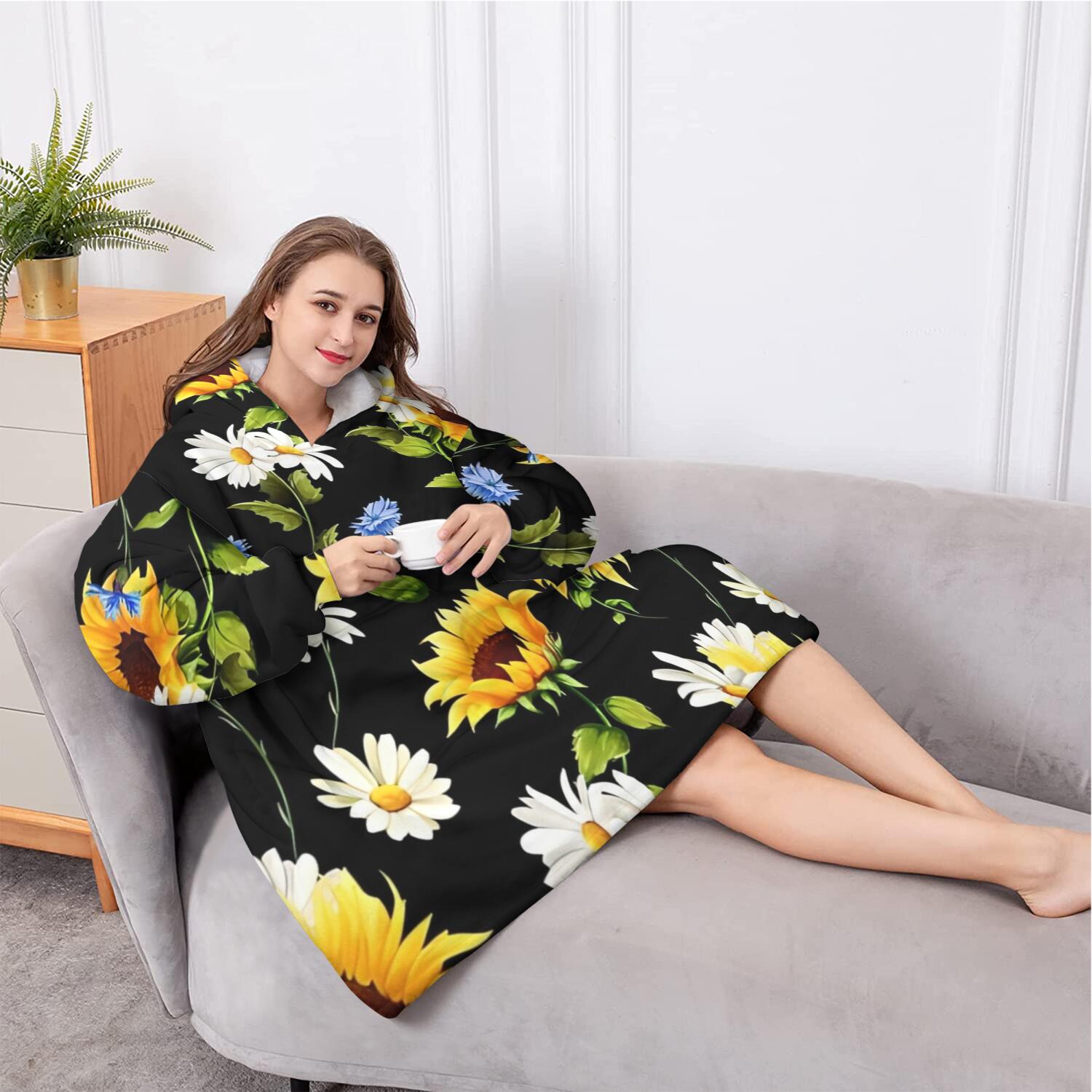 Oversized Wearable Blanket Hoodie,Black Sunflower White Daisy Pattern Sherpa Blanket Hoodie with Super Pockets,Super Warm Fuzzy Pullover for Women & Men