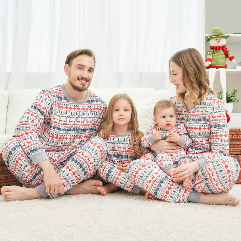 Baozhu Family Matching Christmas Deer Printing Family Fitted Cotton Soft  Two-piece Pajamas Sets Outfits, Unisex