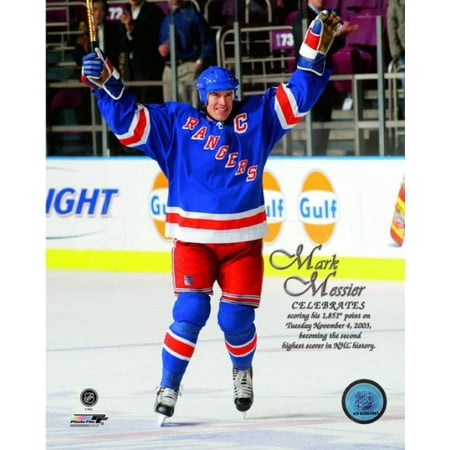 Mark Messier scores his 1851st point becoming the 2nd highest scorer in NHL History- November 4 2003 Photo