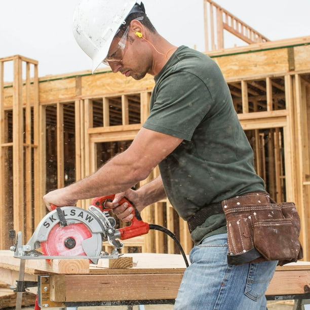 Skilsaw 7.25 Inch Corded Magnesium Worm Drive Circular Saw with