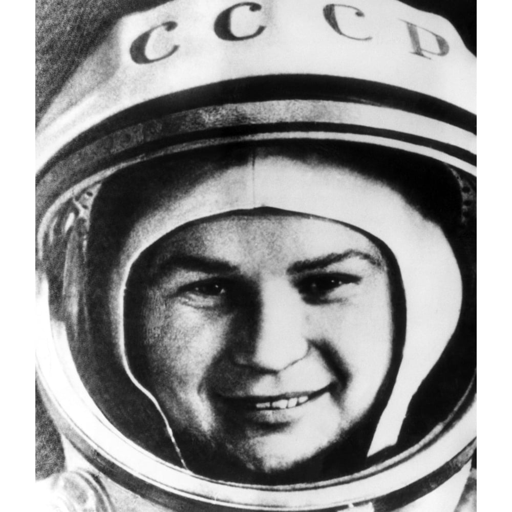 Портреты Гагарин Терешкова Королев