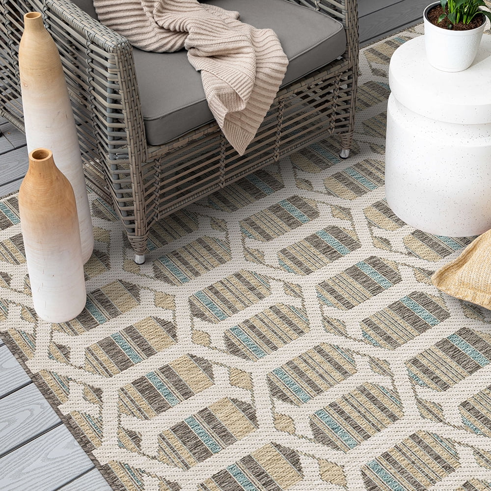 Mohawk Home Clemente Geo Outdoor Area Rug, Light Grey, 5' 3" x 7' 6"
