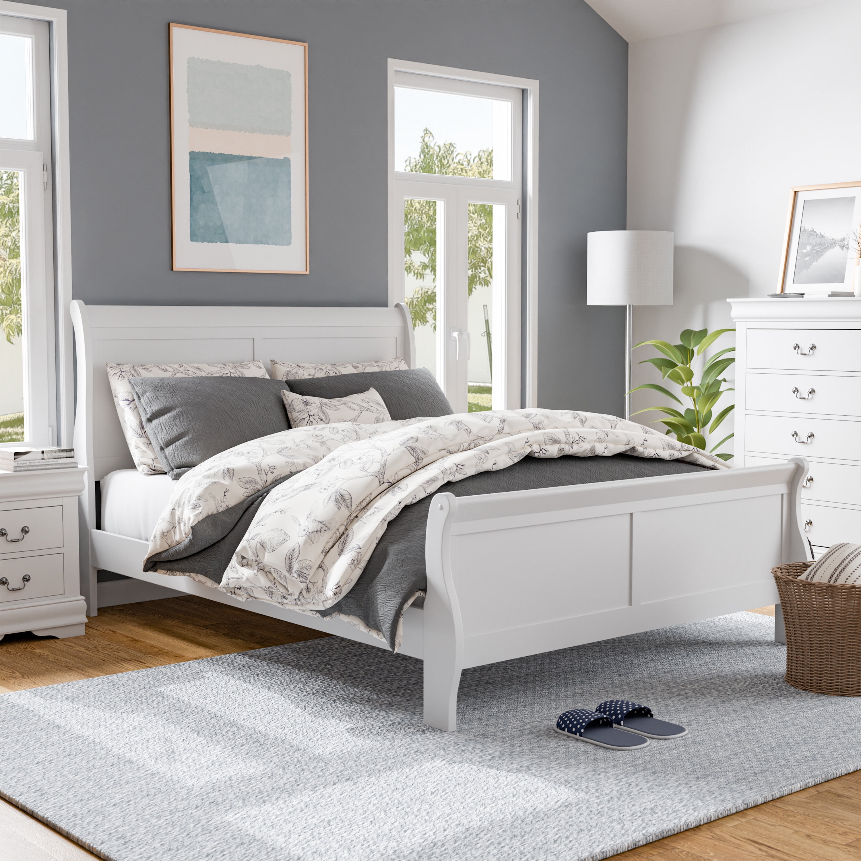Furniture of America Vrai Adult Queen Sleigh Headboard Wood Bed, White