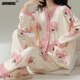 thumbnail image 1 of Elizabeth Duck-Conjunto de pijamas japoneses para mujer, ropa de dormir de algodón de manga larga, con cuello en V y solapa, para Otoño e Invierno, 1 of 4