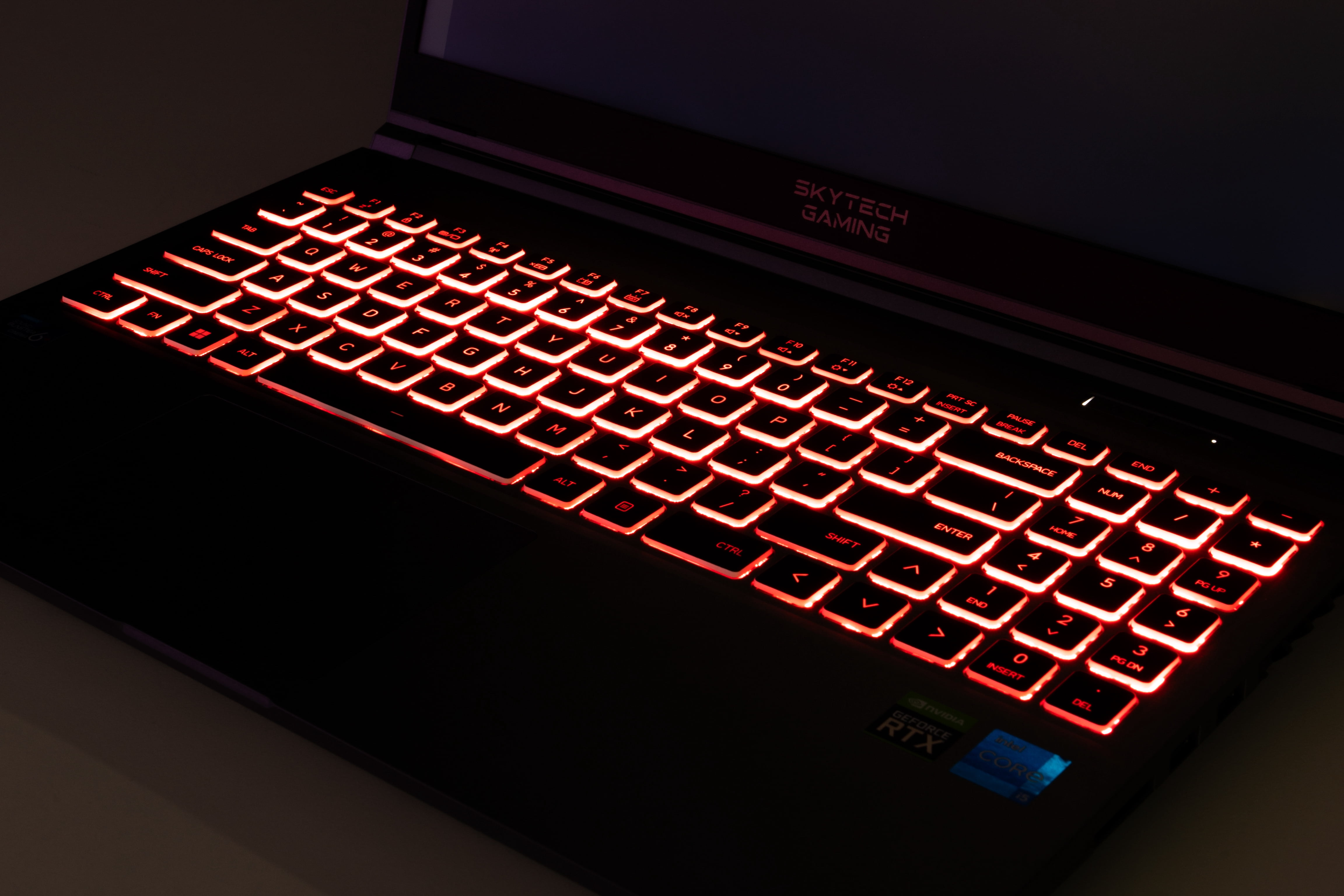 Skytech Gaming Lumi Gaming Laptop Intel Core i5 12450H NVIDIA GeForce RTX 3050 16GB DDR4 1TB SSD Windows 11 Gray