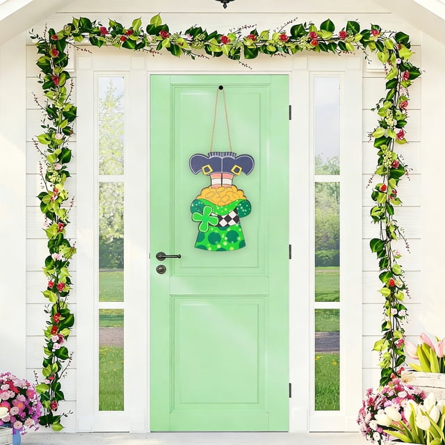 EGNMCR Wooden St. Patrick's Day Decoration For Front Door Sign Wall Signs Shamrocks Spring Decoration Irish Sign For Home Decor Party Outdoor Indoor Supply wooden door plaque