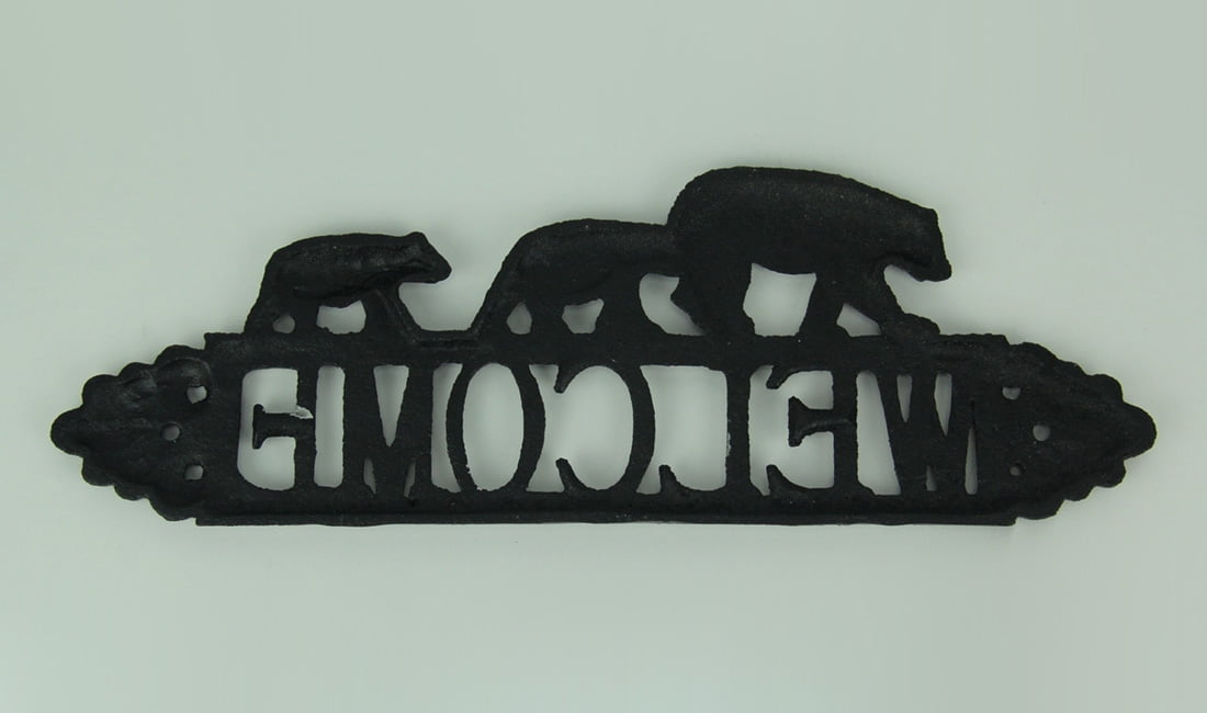 De Leon Collections Rustic Black and White Cast Iron Bear Family Welcome Sign