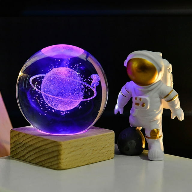 Luz nocturna Galaxy Crystal Ball | Base de madera LED | Esfera de cristal grabada por astronauta | Regalo de cumpleaños para niños, adolescentes, niños, niñas | Decoración de escritorio | 6x6cm