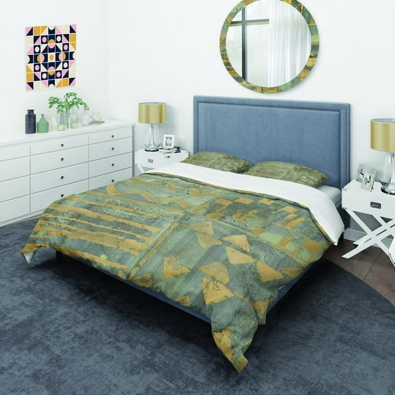 Designart 'Gold Geometric Tapestry III' Glam Duvet Cover Set