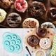 thumbnail image 5 of Bandeja para hacer muffins para hornear mini donuts de silicona con 7 orificios, 7 donuts de tamaño completo, sin BPA., 5 of 5