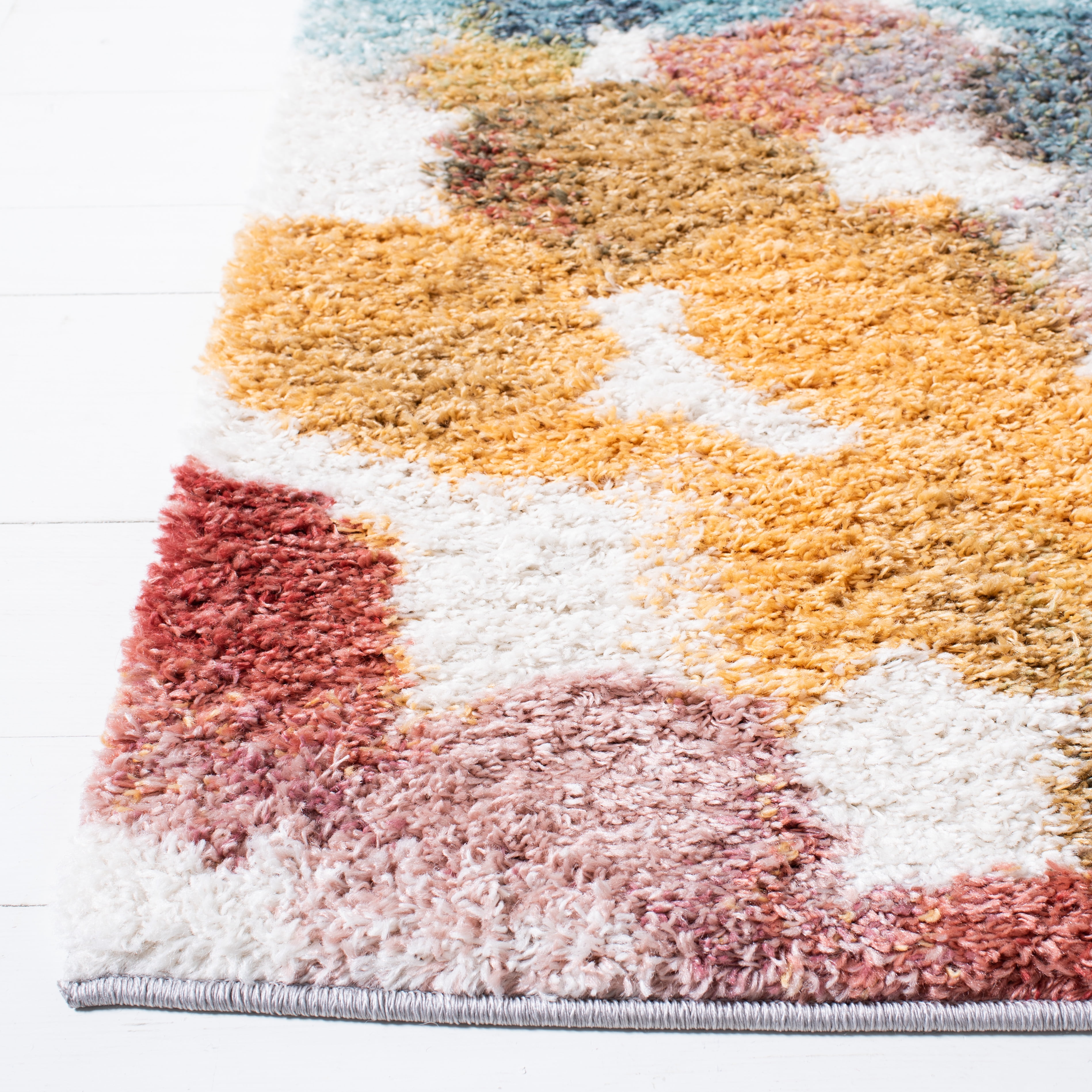 SAFAVIEH Calista Candis Abstract Dots Area Rug, Red/Blue, 5'5" x 7'7"