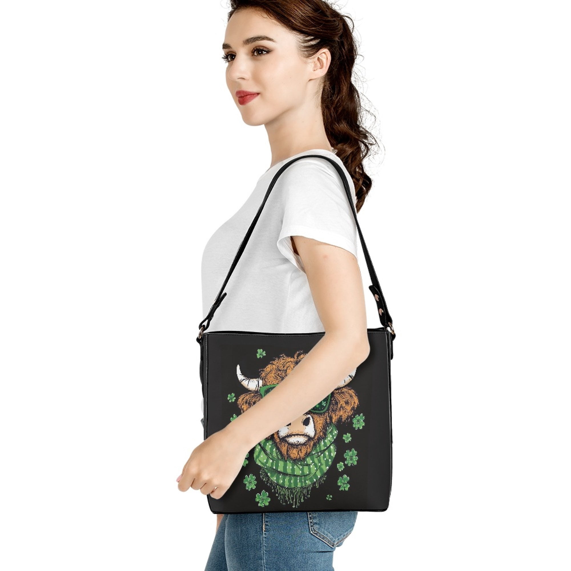 Kuiaobaty Highland Cow Print Bucket Crossbody Bag for Women Shamrock Print Leather Hobo Satchel Purse Crossbody Waterproof Bucket Tote Bag Handbag with Adjustable Strap for St Patrick's Day