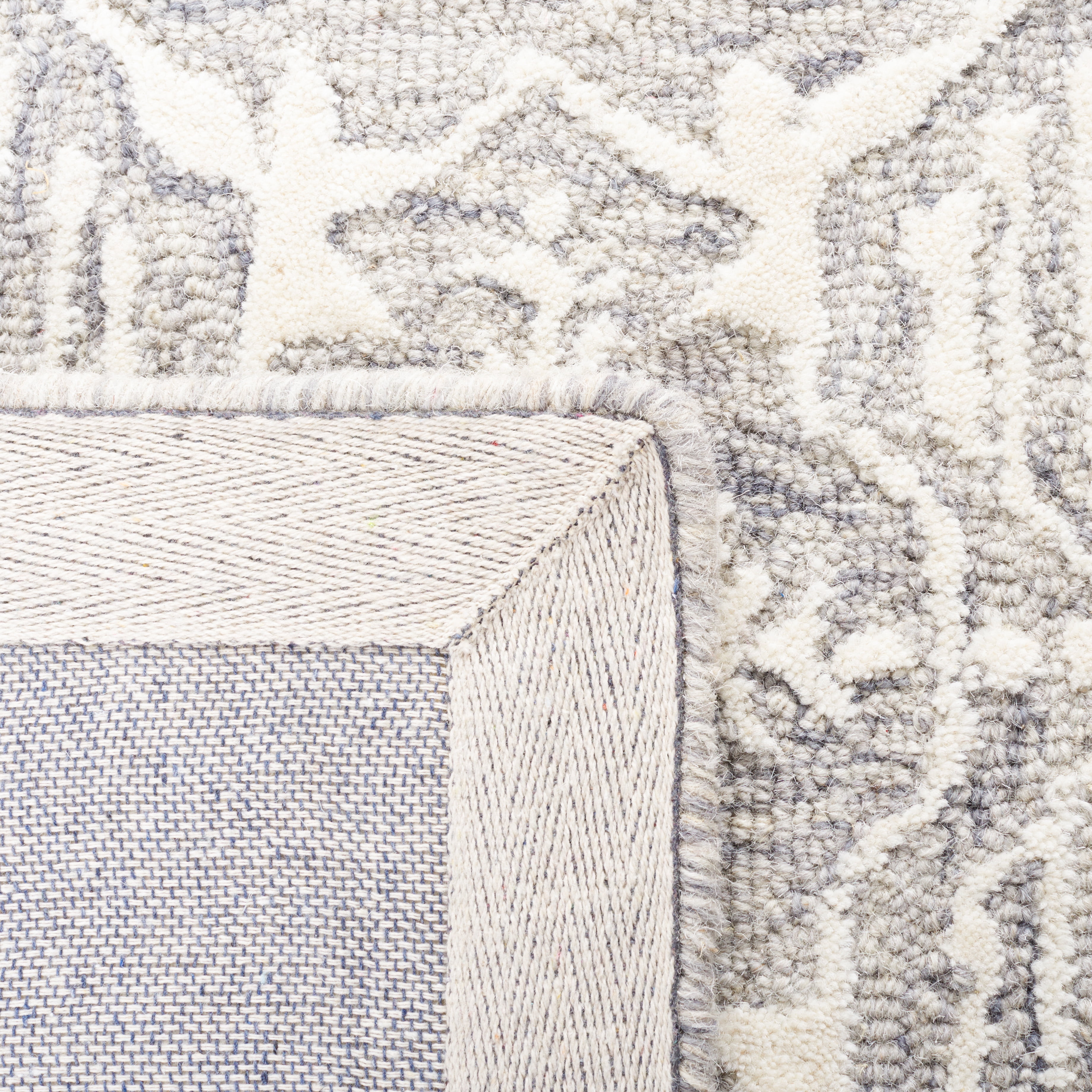 SAFAVIEH Metro Lorenzo Medallion Area Rug, Dark Grey/Ivory, 6' x 6' Square