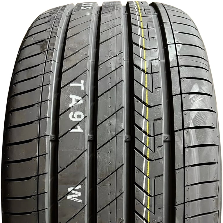 Kumho Majesty 9 Solus TA91 225/40R18 92W Extra Load High