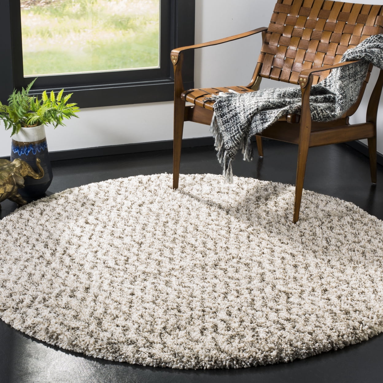 SAFAVIEH Hudson Merrilyn Chevron Shag Runner Rug, Ivory/Grey, 2'3" x 8'